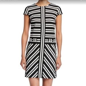 Karl Lagerfeld NWT Black and White Striped Shift Mini Dress Short Sleeve Size 4